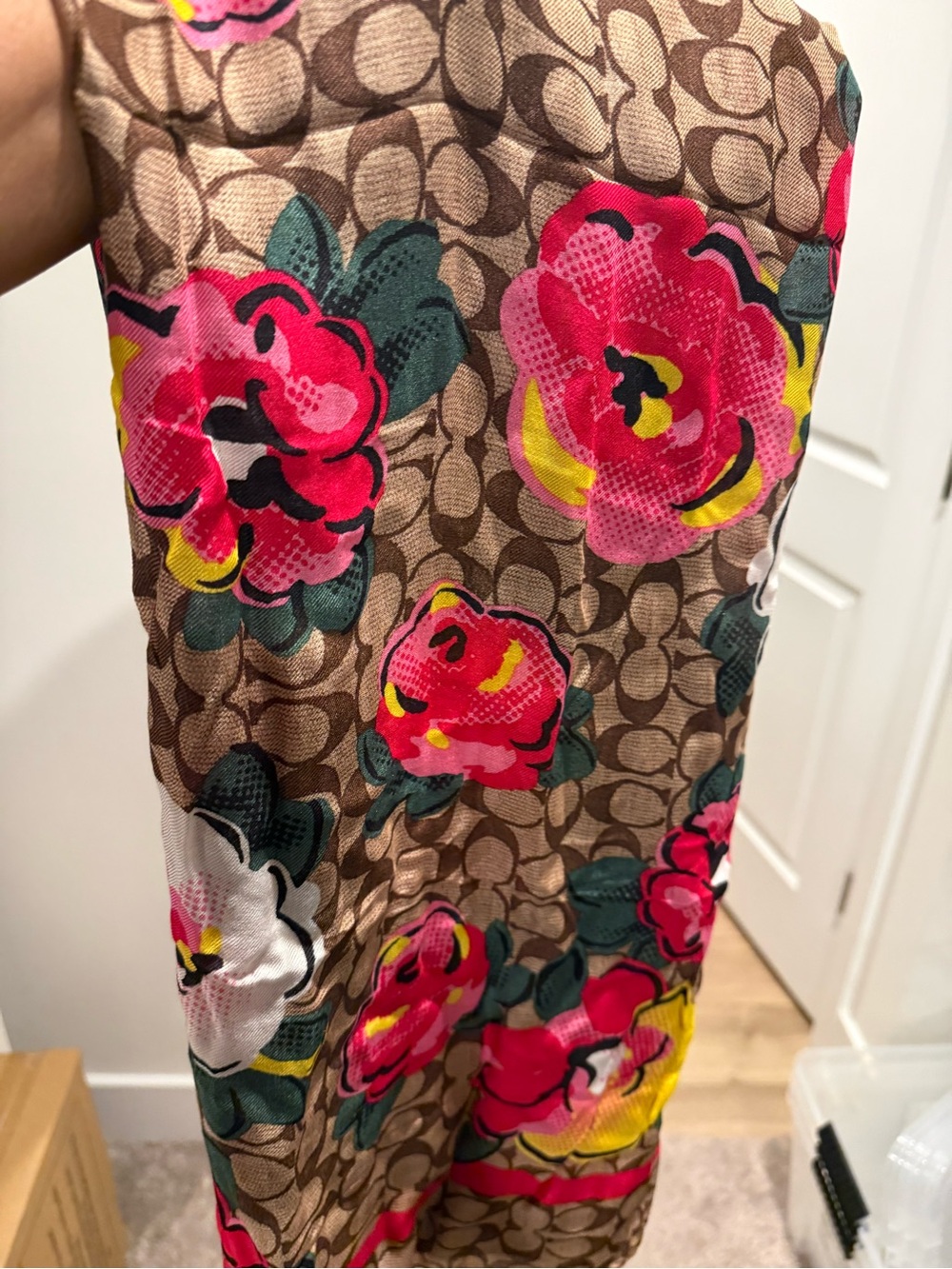 Coach Floral Signature scarf - Picture 6 of 6
